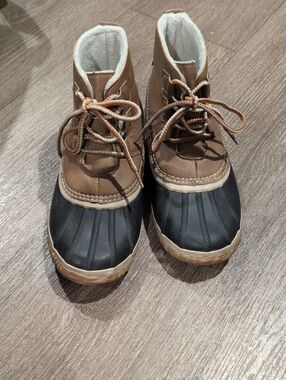 JBU Brown and Navy Blue Lace-Up Waterproof Winter Boots